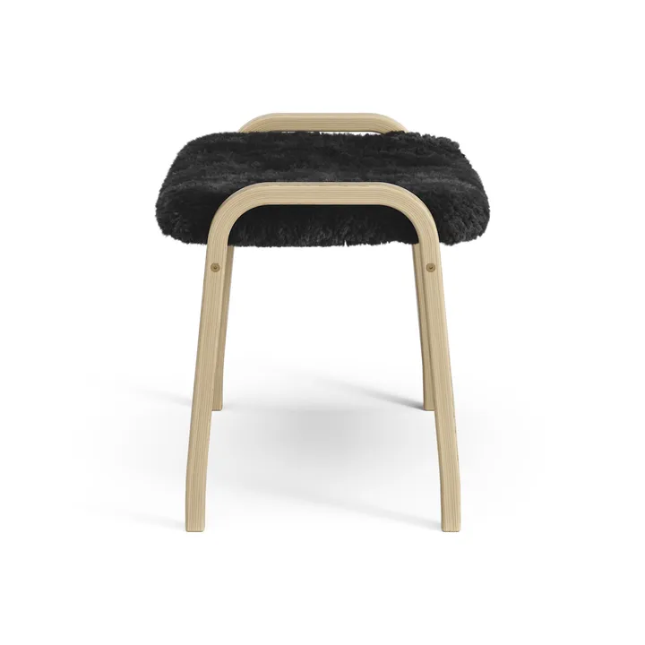 Lamini children's foot stool laquered oak/sheep skin - Black (black) - Swedese