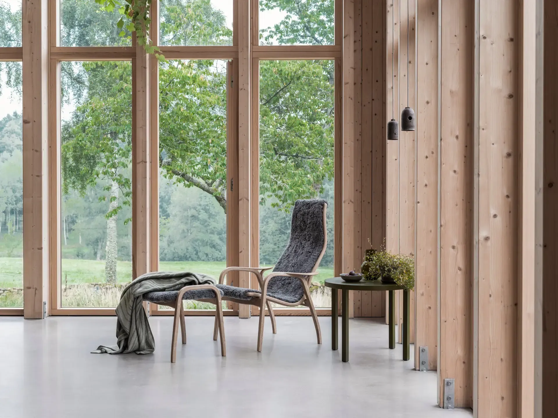 Lamino armchair, Sheepskin Sahara-lacquered walnut Swedese