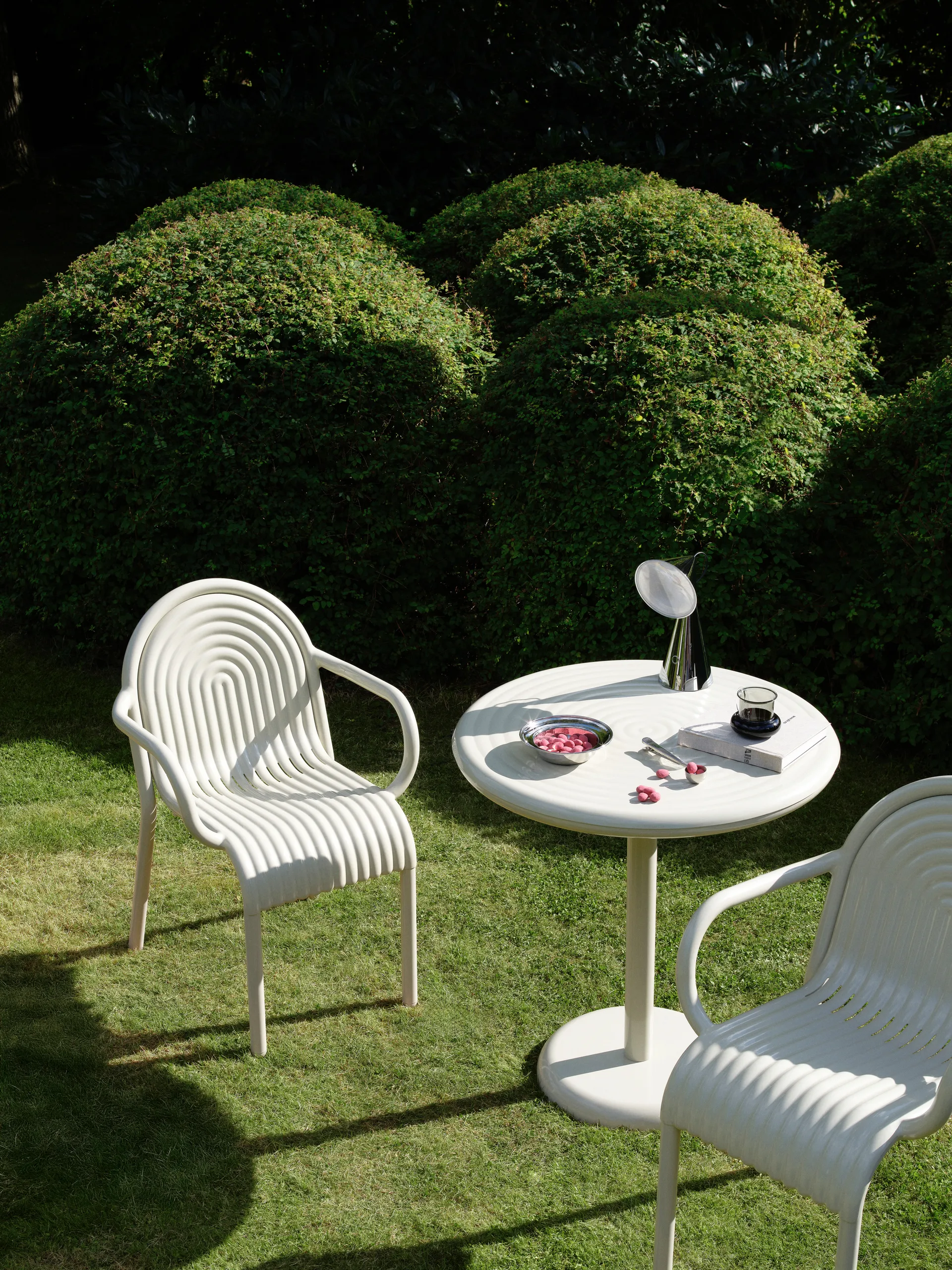 Groove café table round - Putty, Ø70 cm Tom Dixon