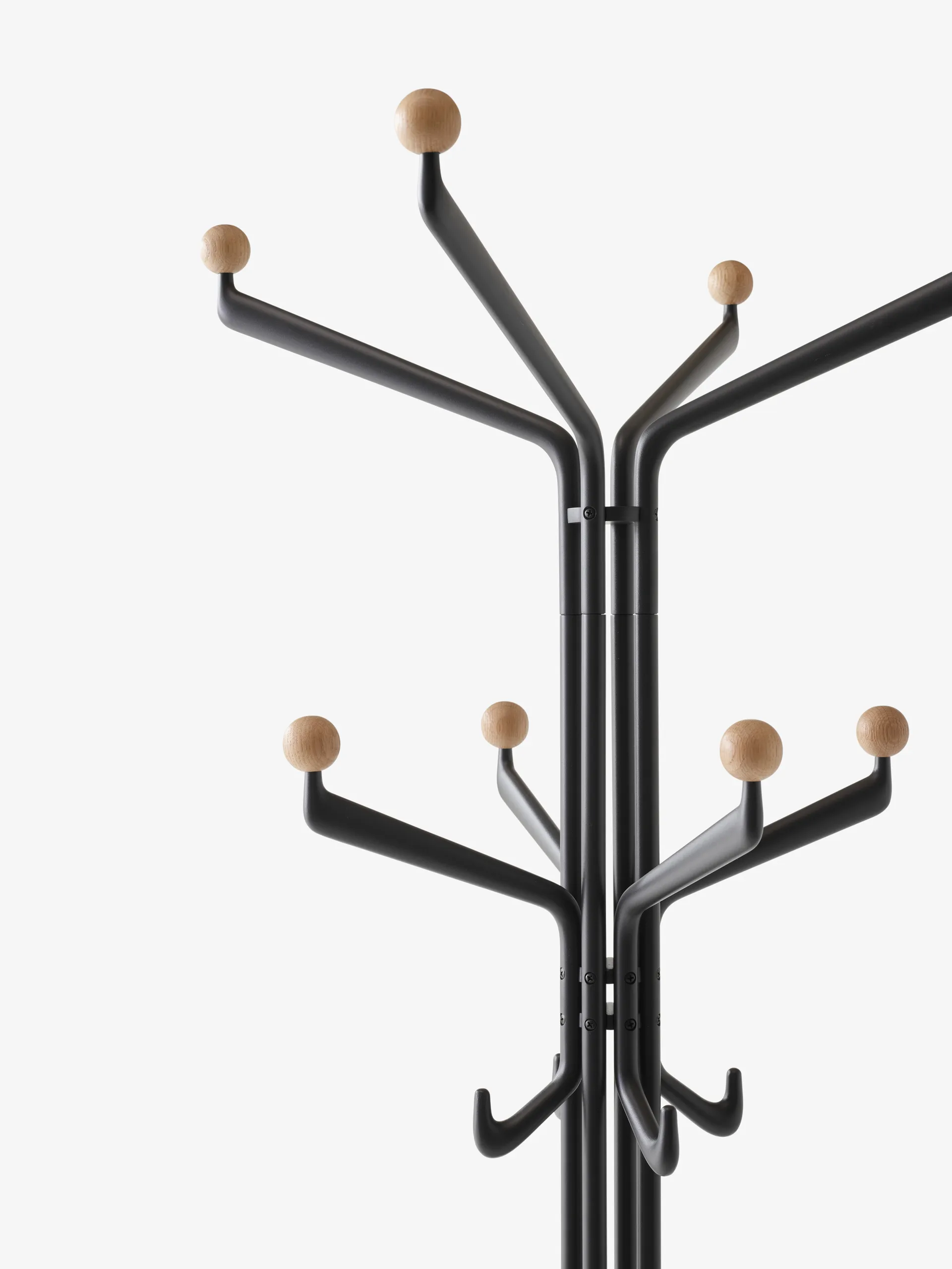 Capture SC77 hanger, Graphite-Oak &Tradition