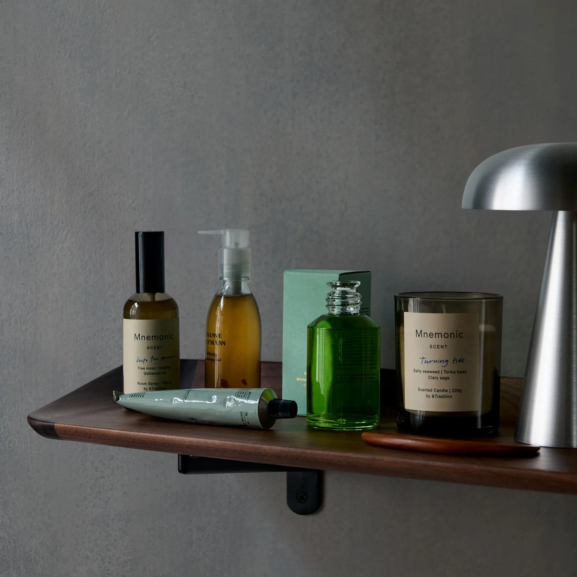 Guild HM14 shelf 75 cm, Solid lacquered walnut &Tradition