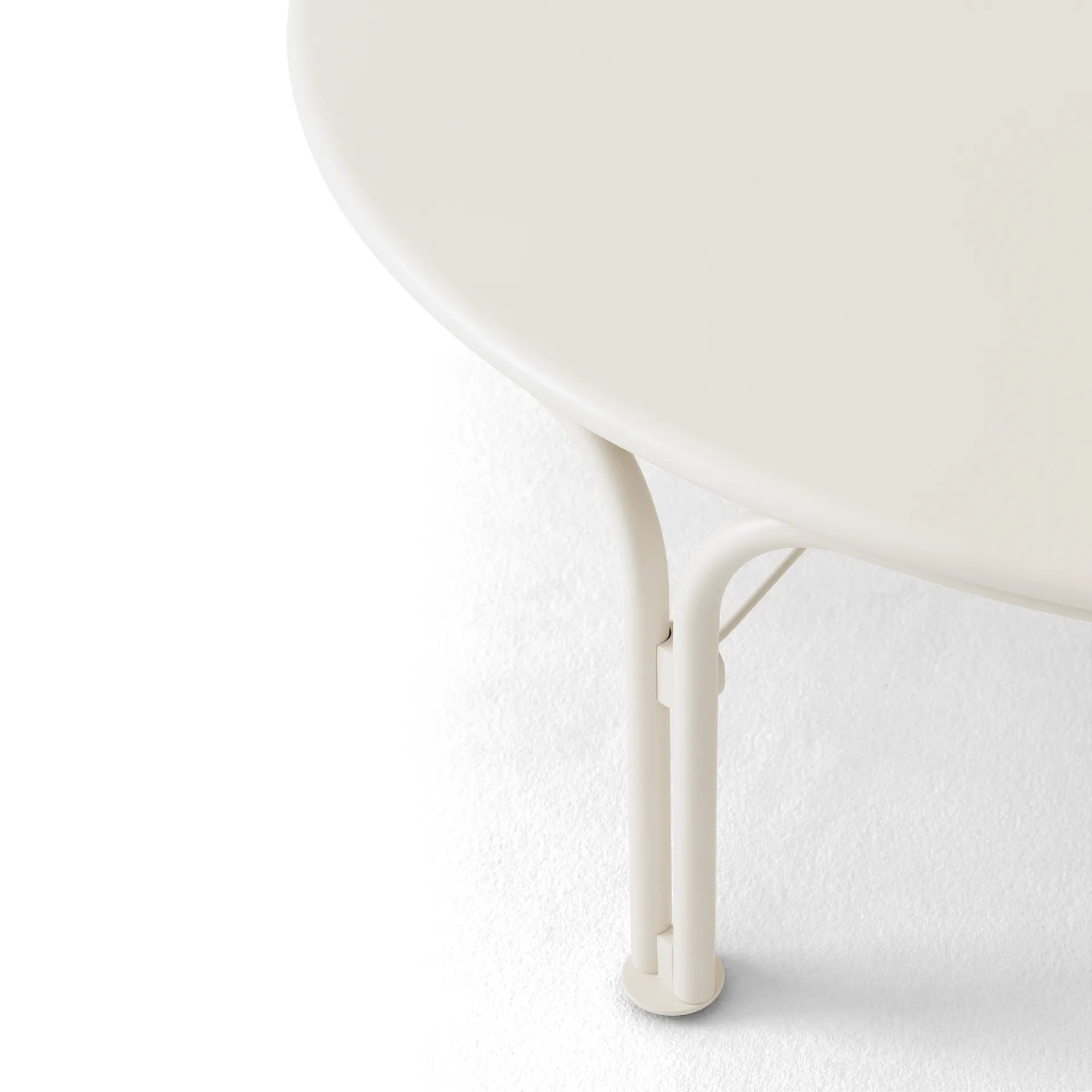 Thorvald SC109 coffee table, Ivory, Ø115 cm &Tradition