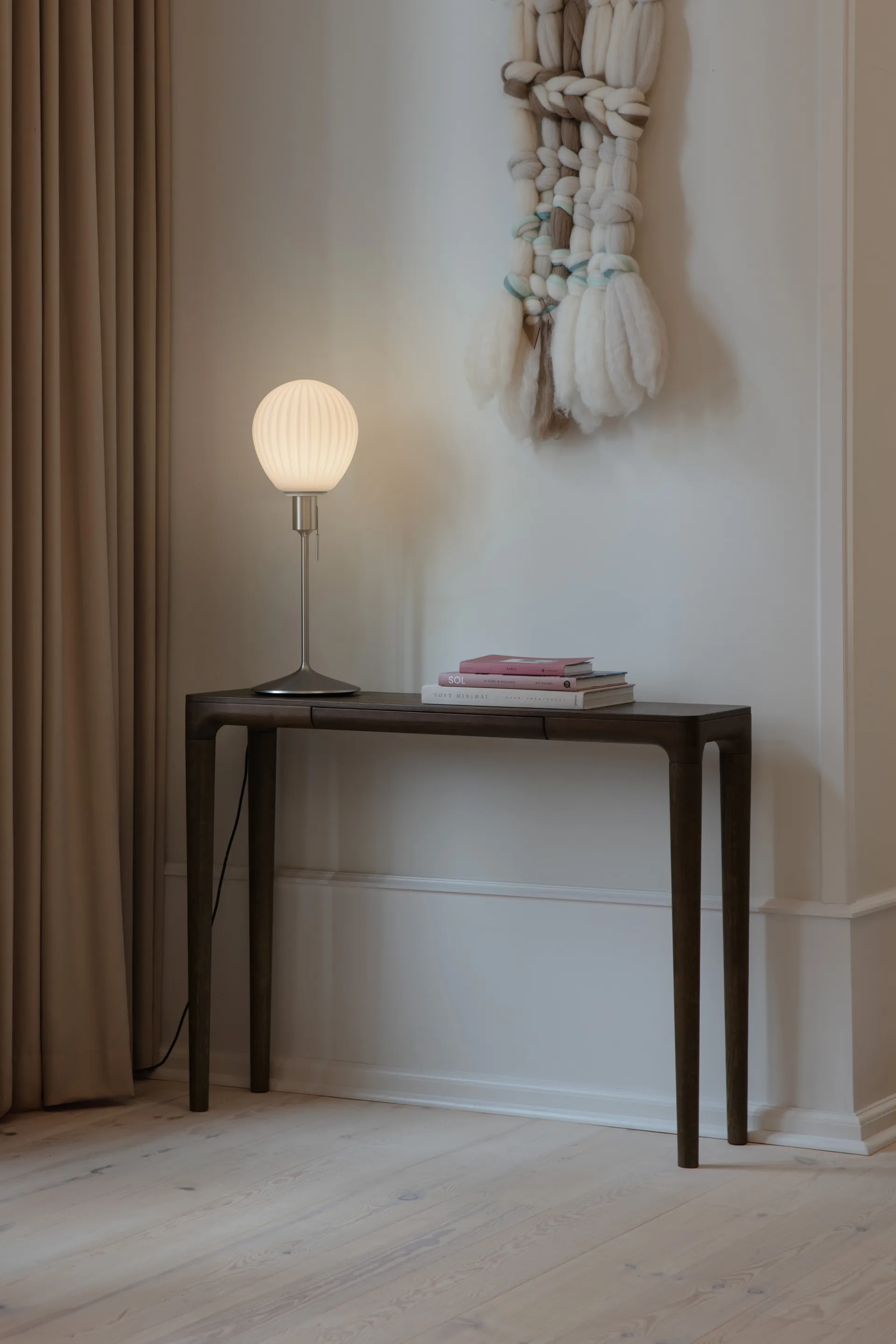 Around The World table lamp, Brushed steel Umage