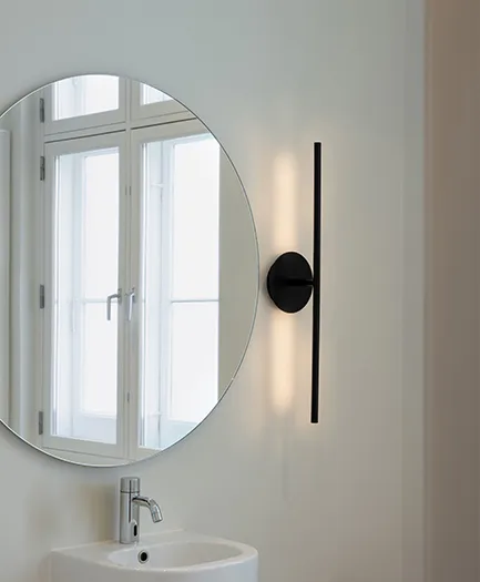 Omni Wall wall lamp, Black Umage