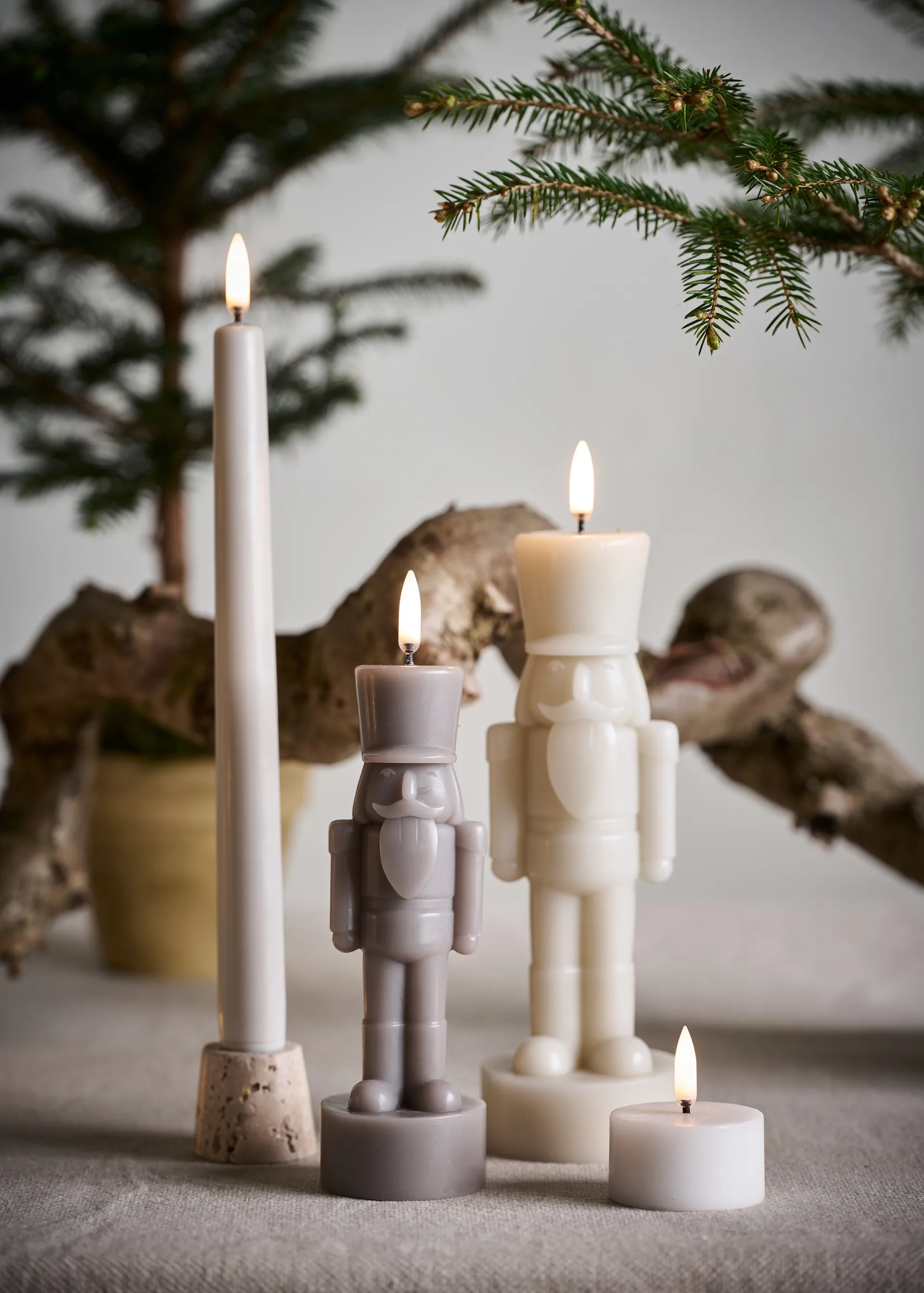 Uyuni LED Tea light white, Ø3.9×2.1 cm Uyuni Lighting