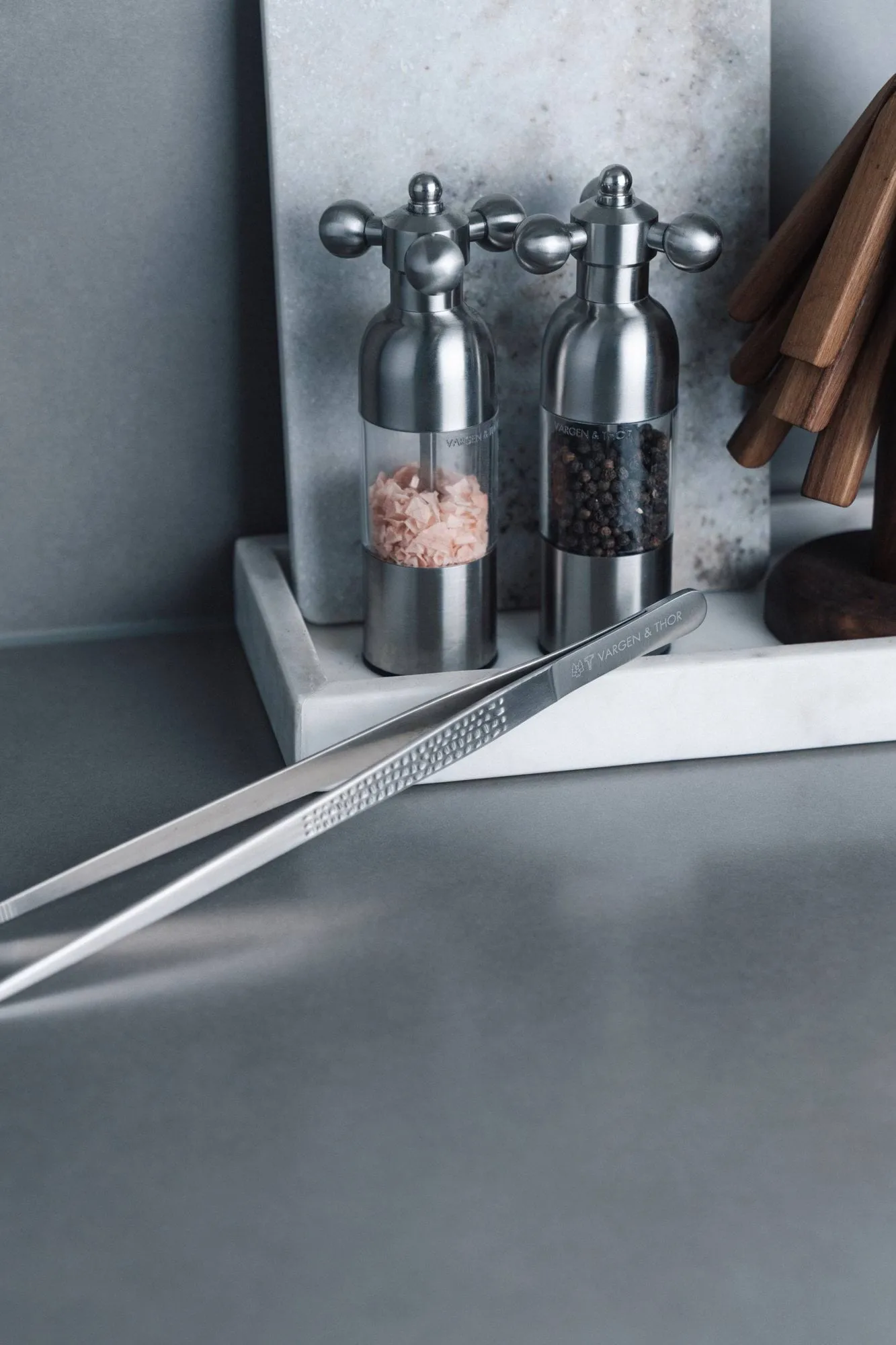 Base tongs, Hammered steel, 30 cm Vargen & Thor