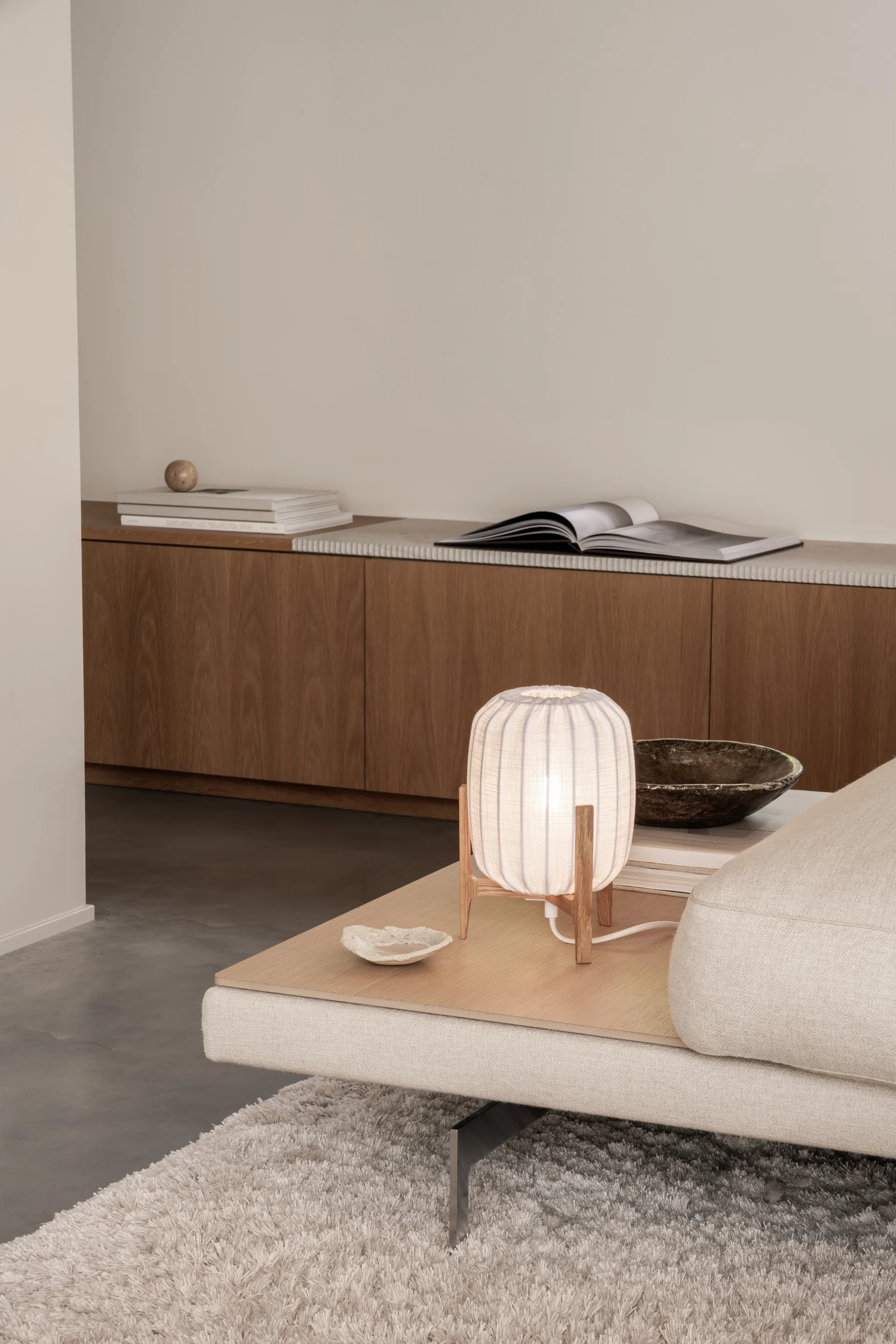 Prisma table lamp, Oak-White, Mini Ø16x24,3 cm Watt & Veke