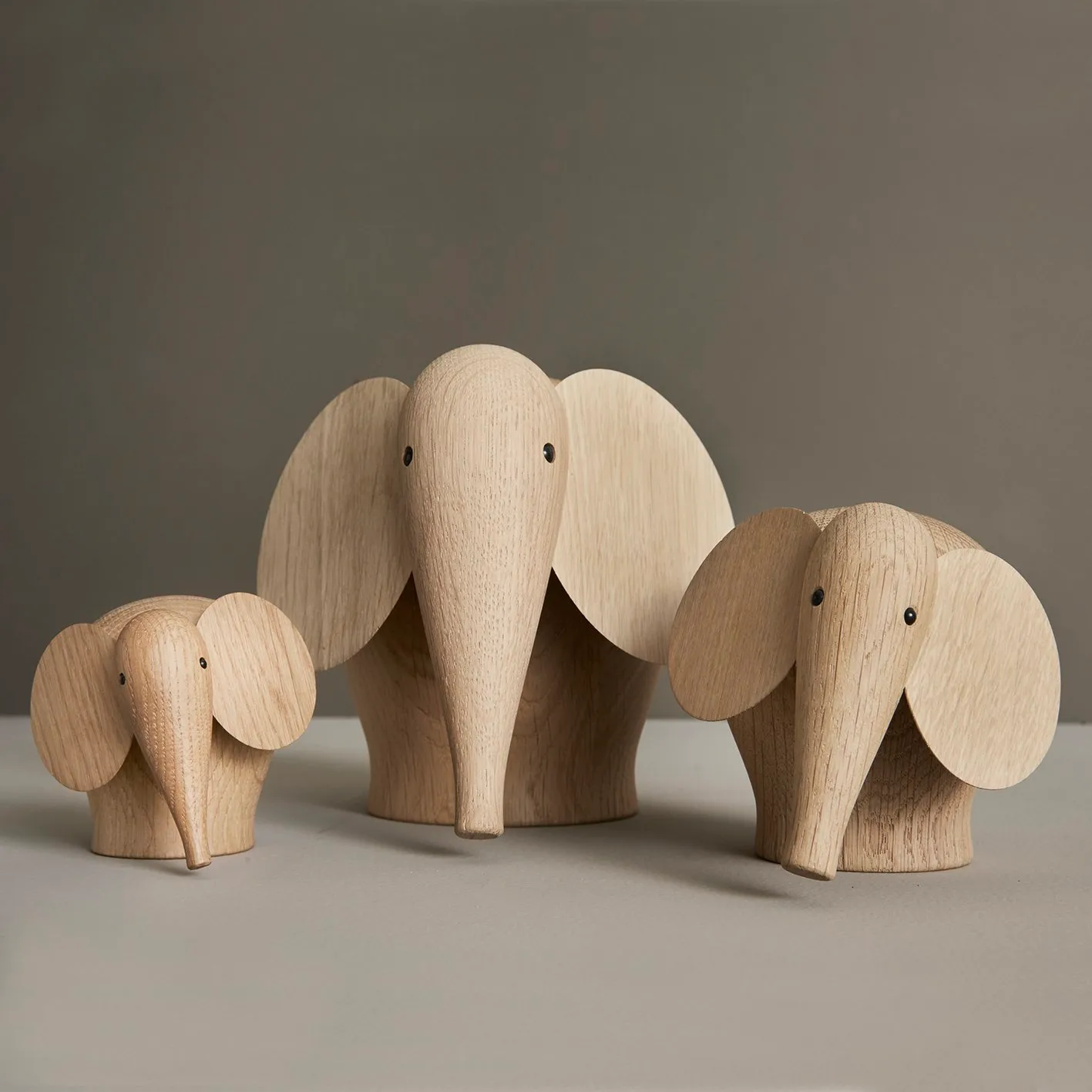 Nunu wooden elephant, medium Woud