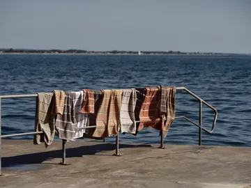 Sauna towel - Soft grey-eucalyptus-terracotta, 50x100 cm - Zone Denmark