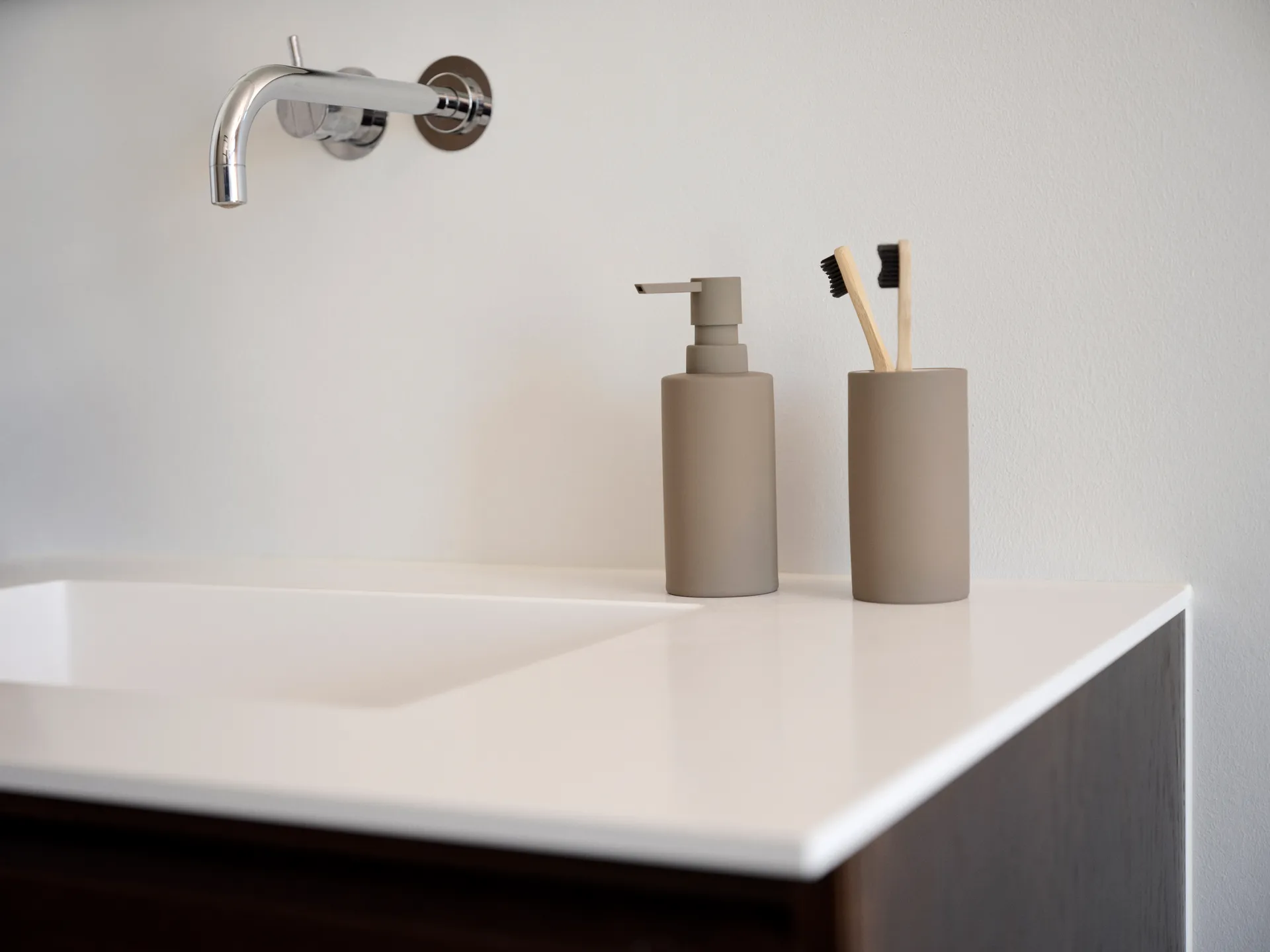 Solo Soap Pump, Taupe Zone Denmark